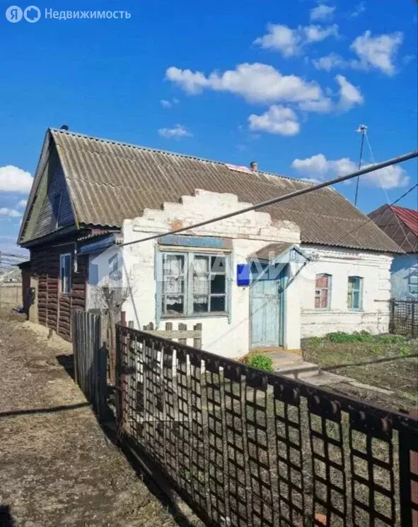 Дом в село Озёрки, Центральная улица, 15 (24 м) - Фото 0
