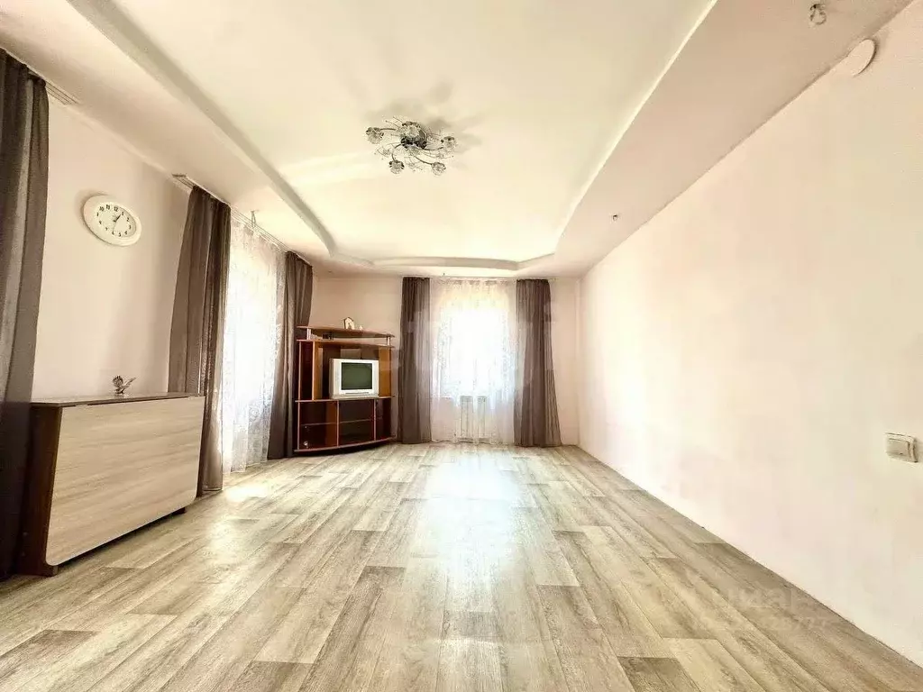 Дом в Оренбургская область, Тоцкий район, Погроминский сельсовет, ... - Фото 1