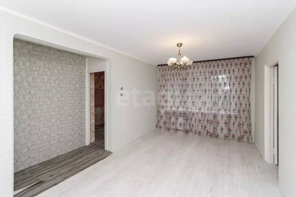 2-к кв. Тюменская область, Тюмень Севастопольская ул., 17 (44.9 м) - Фото 0