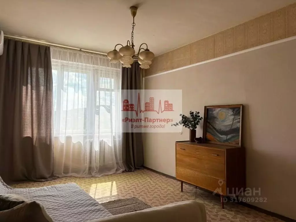 3-к кв. Саратовская область, Саратов Безымянная ул., 6 (58.0 м) - Фото 0