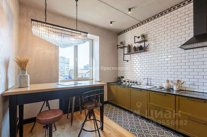 5-к кв. Красноярский край, Красноярск просп. Мира, 52А (220.0 м) - Фото 1