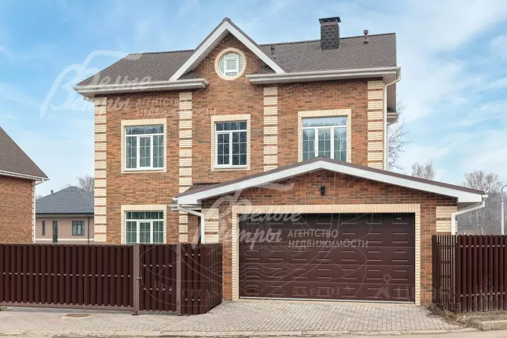 Дом в Москва д. Столбово, ул. Геологов, 59/1с1 (270 м) - Фото 1