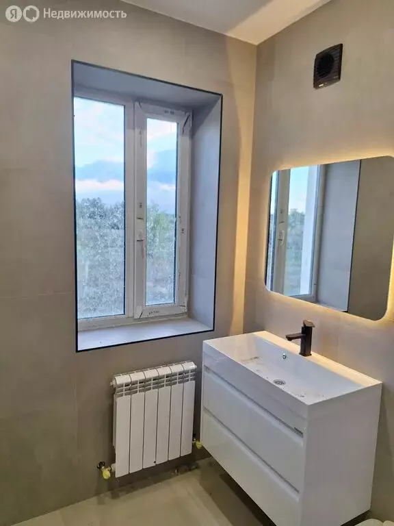 Дом в Белозёрки, улица Свободы, 37 (128 м) - Фото 1