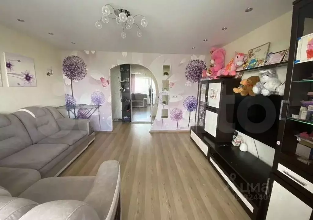 3-к кв. Иркутская область, Усть-Илимск ул. Романтиков, 12 (65.0 м) - Фото 1