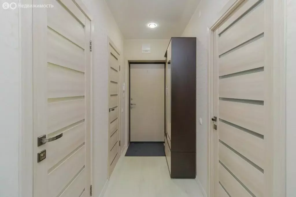 2-комнатная квартира: Тюмень, улица Монтажников, 59 (55 м) - Фото 1