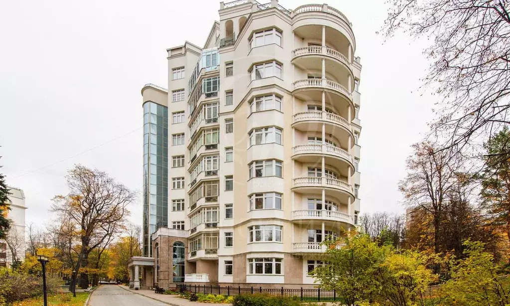 6-к кв. Москва Староволынская ул., 12к2 (365.0 м) - Фото 0
