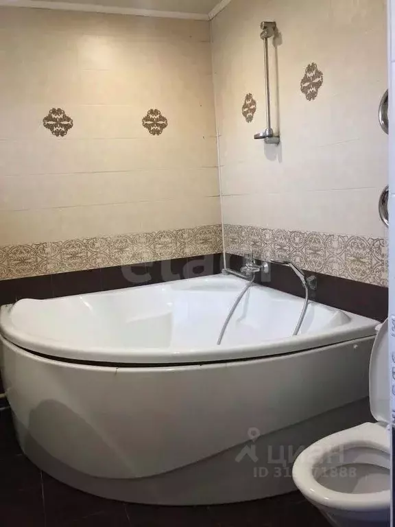 Дом в Ростовская область, Ростов-на-Дону Ялтинский пер. (65 м) - Фото 1