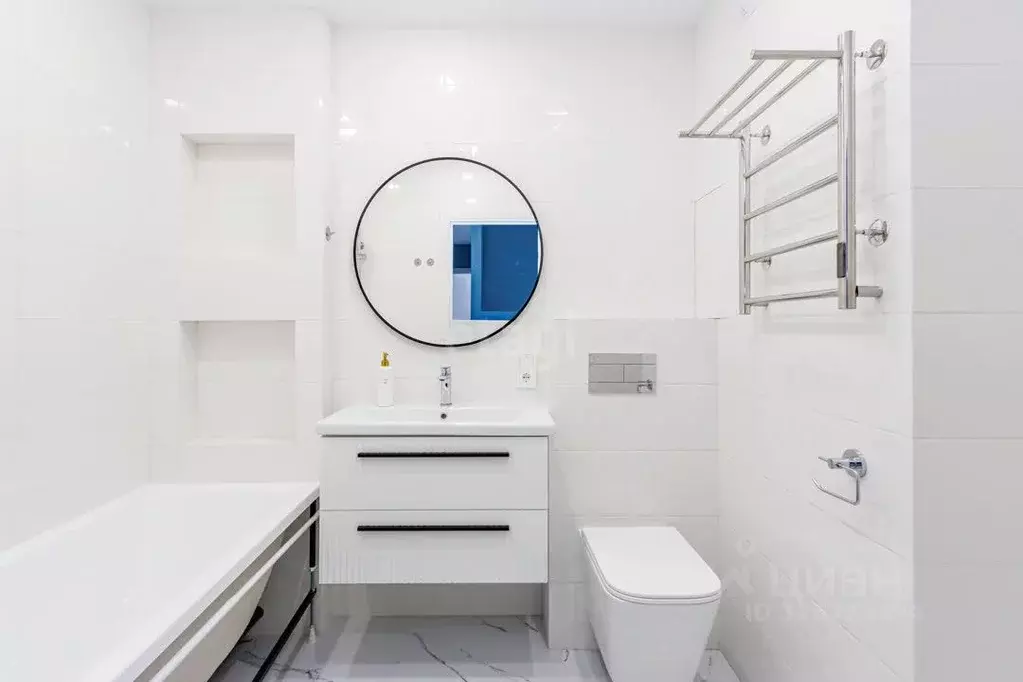 2-к кв. Тюменская область, Тюмень ул. Первооткрывателей, 10 (55.0 м) - Фото 1