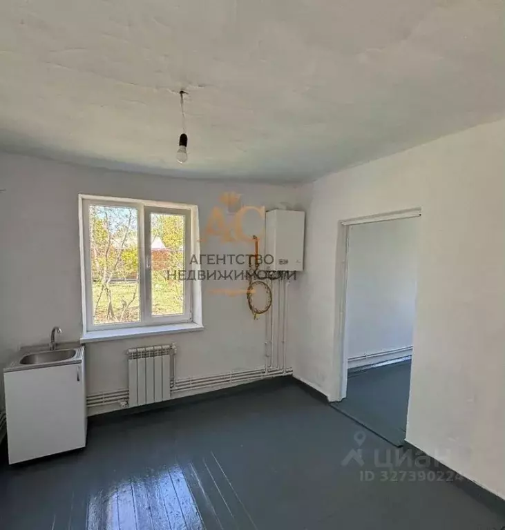 Дом в Крым, Кировский район, с. Партизаны ул. Мира, 74 (45 м) - Фото 1