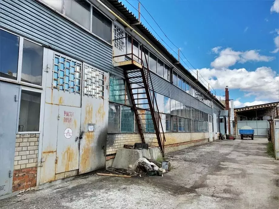 Помещение свободного назначения в Саратовская область, Саратов тракт ... - Фото 1