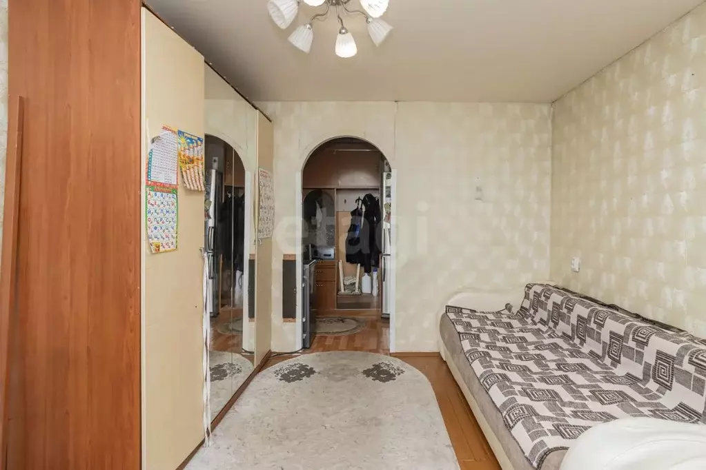 Комната Тюменская область, Тюмень ул. Республики, 210 (17.5 м) - Фото 1