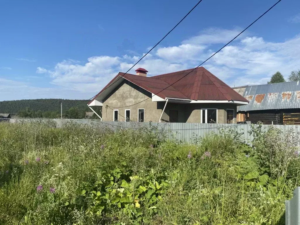 Дом в Свердловская область, Красноуфимский район, с. Нижнеиргинское 1 ... - Фото 0