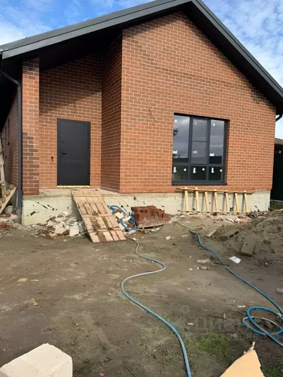 Дом в Краснодарский край, Усть-Лабинск 10-й проезд (120 м) - Фото 1