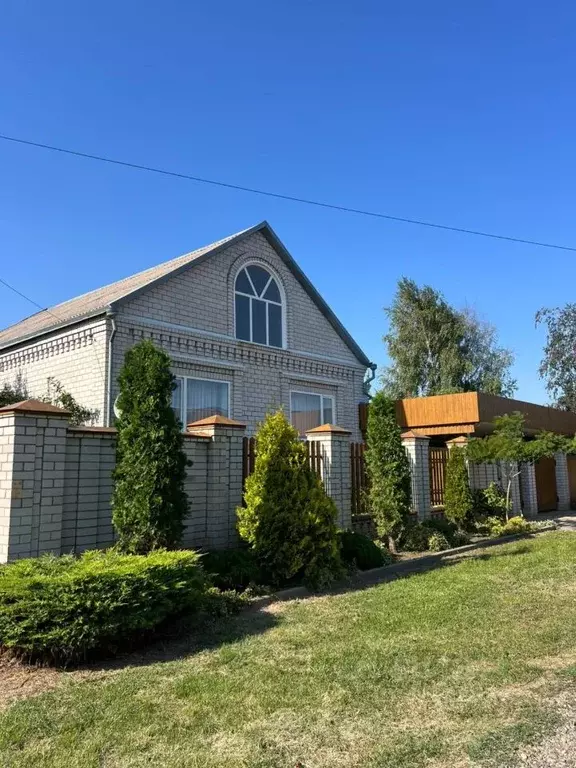 Дом в Краснодарский край, Новокубанск  (176 м) - Фото 0