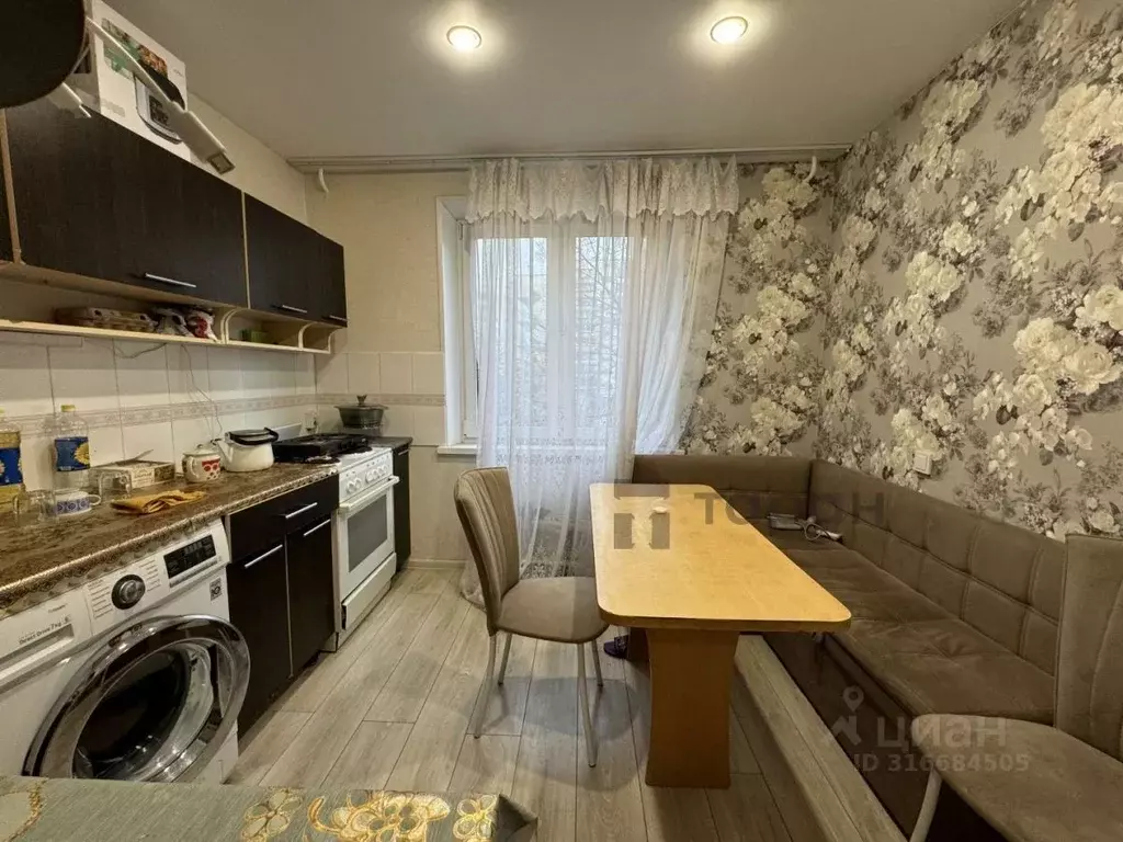 2-к кв. Челябинская область, Челябинск ул. Чичерина, 15 (50.0 м) - Фото 0