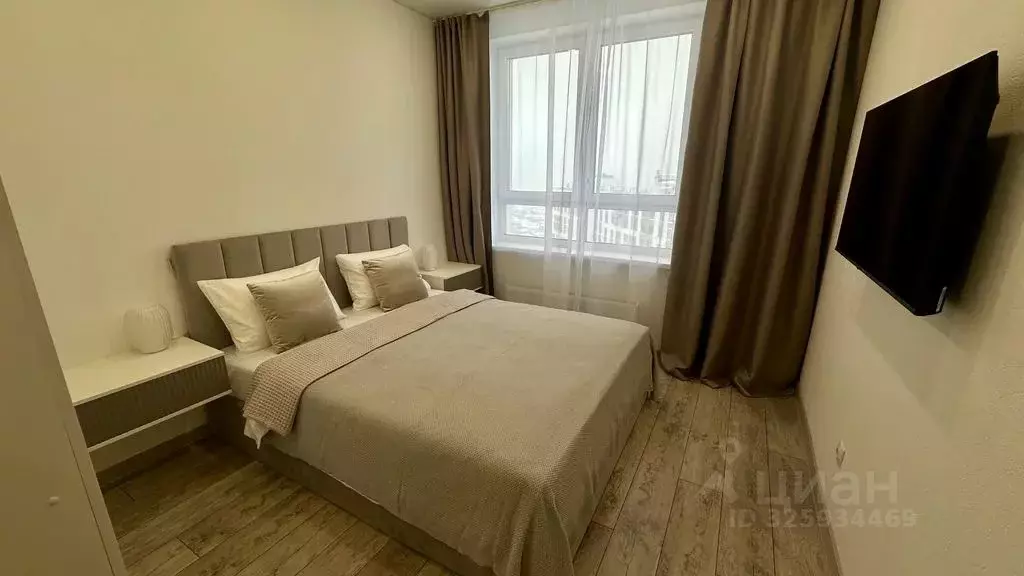 1-к кв. Тюменская область, Тюмень ул. Фармана Салманова, 17 (40.0 м) - Фото 1