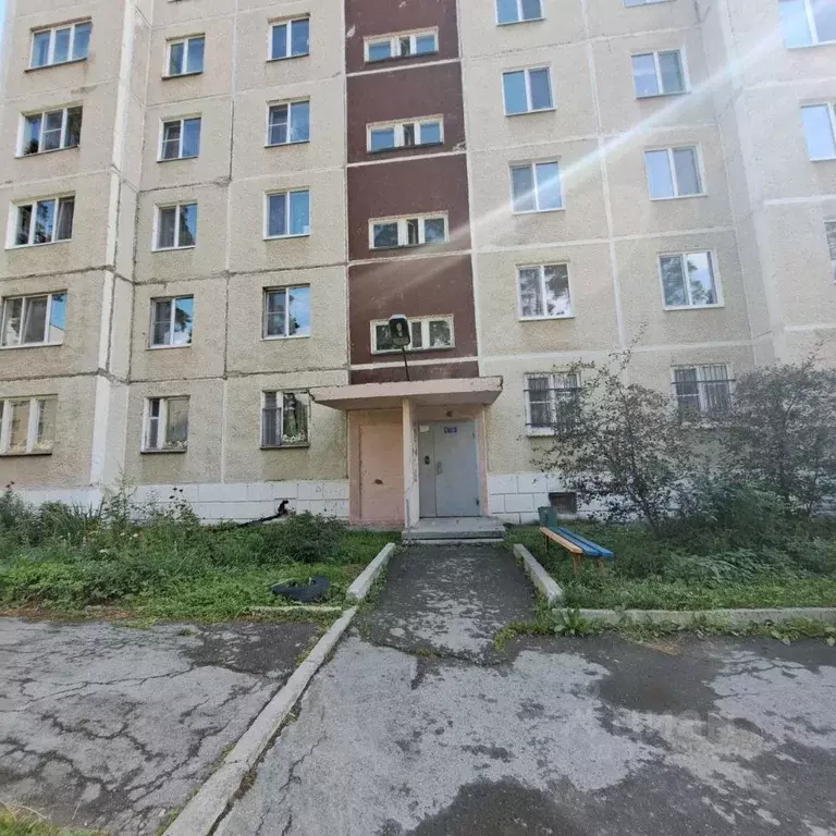 2-к кв. Свердловская область, Среднеуральск пер. Гашева, 4А (50.0 м) - Фото 0