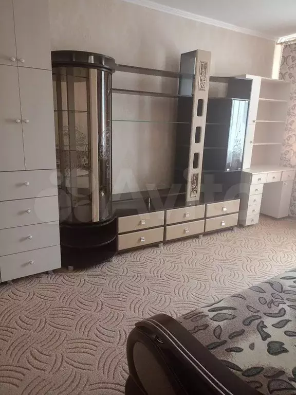 1-к. квартира, 40 м, 2/10 эт. - Фото 1