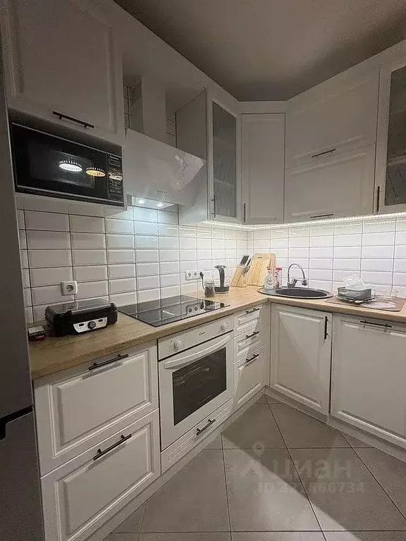 1-к кв. Ростовская область, Батайск пл. Железнодорожников, 8 (39.9 м) - Фото 1