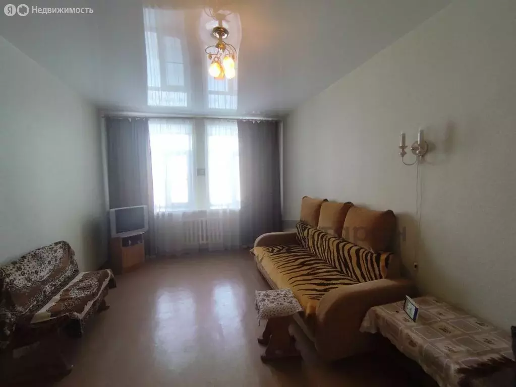 3-комнатная квартира: Южноуральск, улица Куйбышева, 10 (62.5 м) - Фото 1