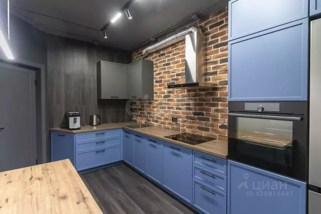 2-к кв. Тюменская область, Тюмень ул. Пермякова, 70 (65.6 м) - Фото 1