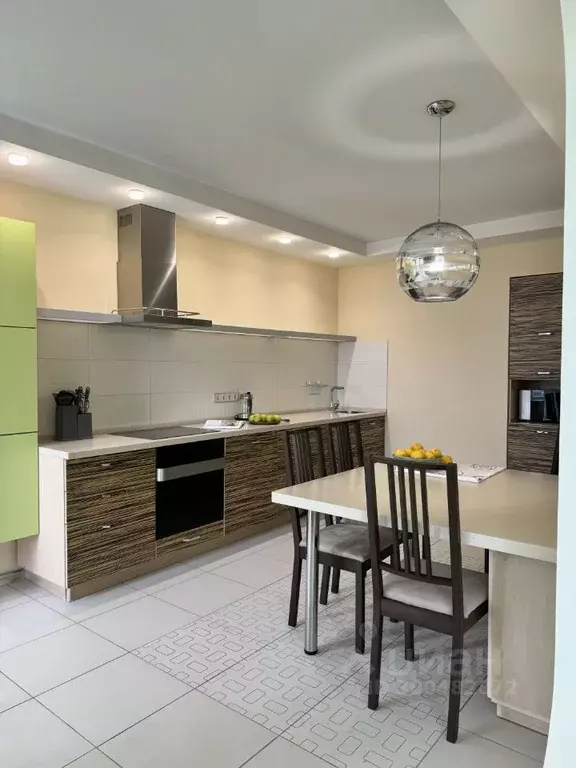 2-к кв. Свердловская область, Екатеринбург ул. Кузнечная, 81 (77.0 м) - Фото 1