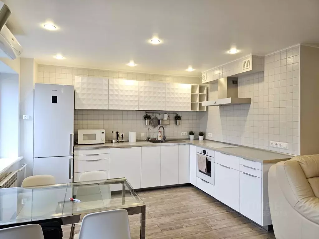 3-к кв. Нижегородская область, Нижний Новгород Ошарская ул., 98 (89.0 ... - Фото 1