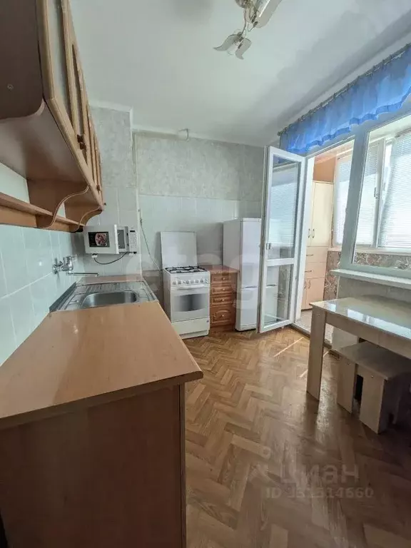1-к кв. Крым, Черноморское пгт ул. Димитрова, 18 (34.5 м) - Фото 1