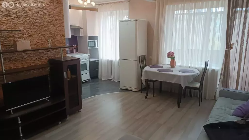 3-комнатная квартира: Волгоград, улица Дзержинского, 38 (54.5 м) - Фото 1