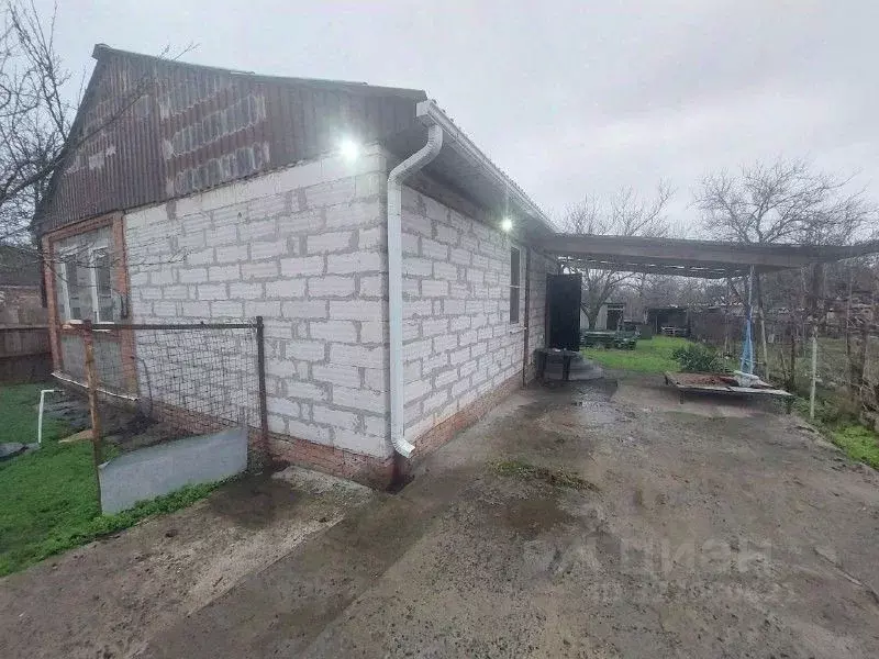 Дом в Ростовская область, Азов Азовский район, Мичуринец-3 мкр,  (80 ... - Фото 1