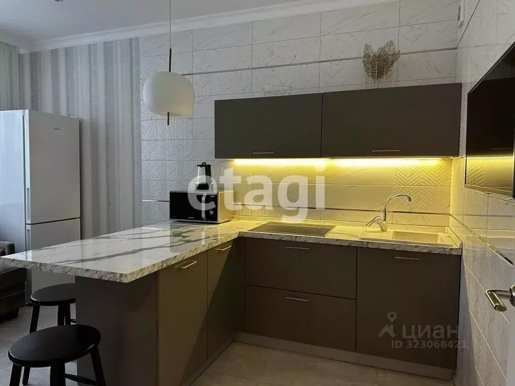 2-к кв. Красноярский край, Красноярск ул. Алексеева, 43 (66.3 м) - Фото 1