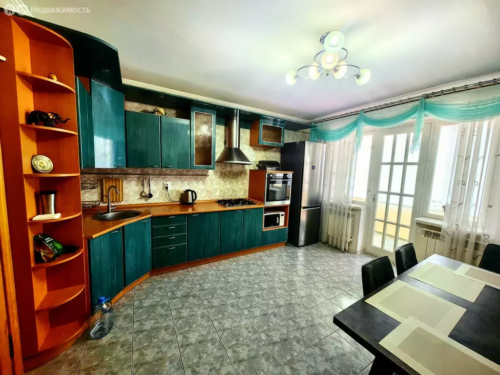 Дом в Ейск, Цветочная улица (240 м) - Фото 1