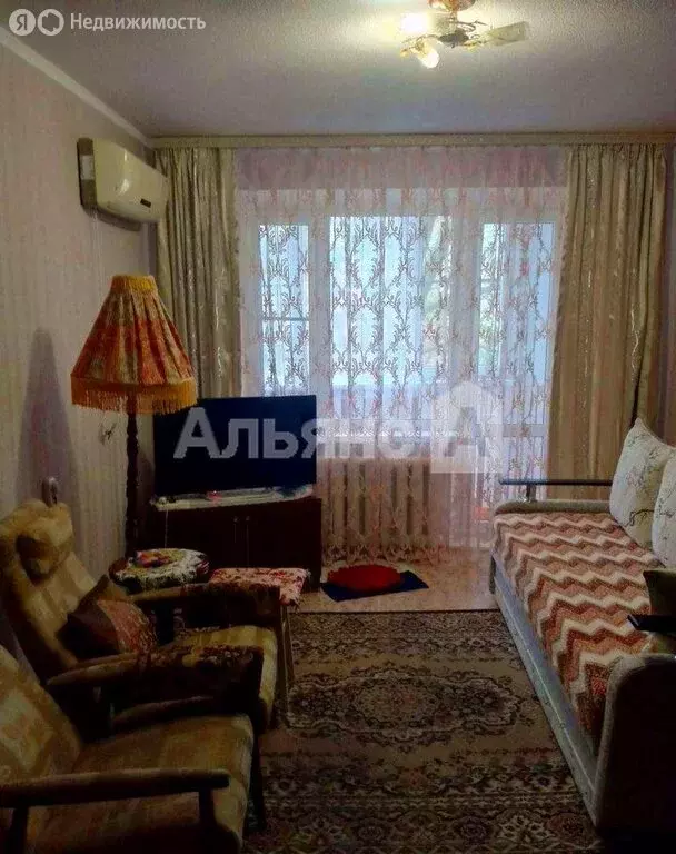 2-комнатная квартира: Шахты, улица Хабарова, 12 (54 м) - Фото 1