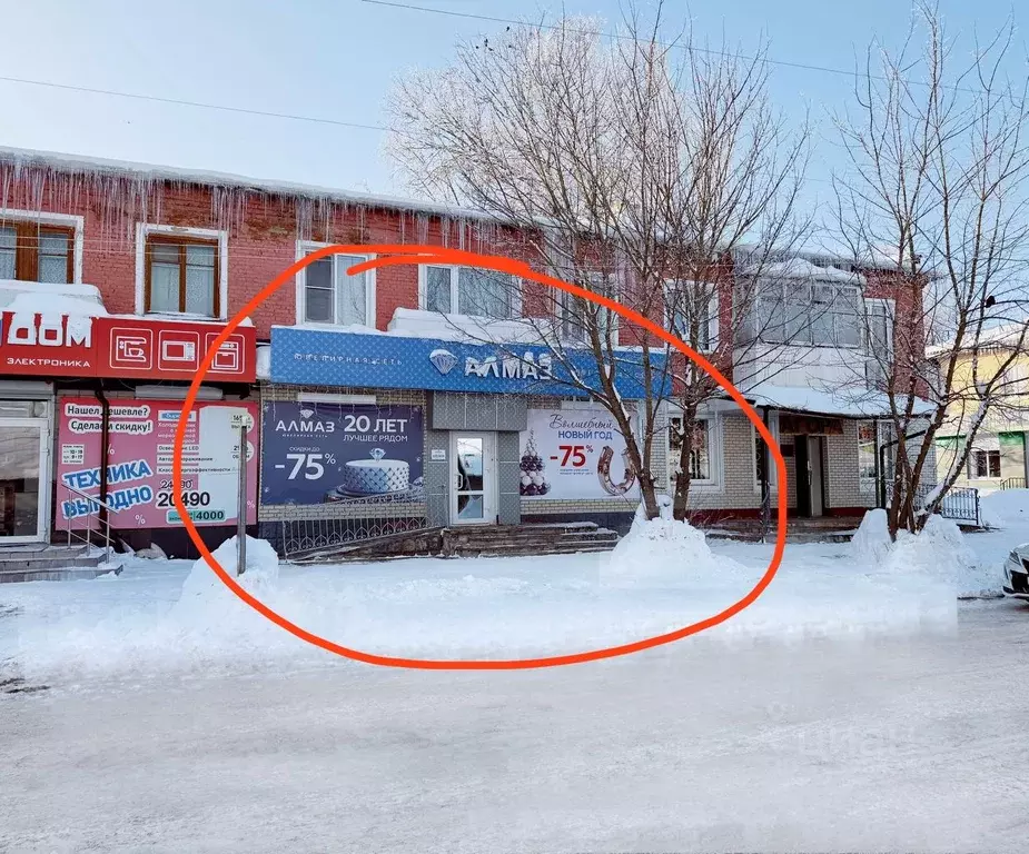 Торговая площадь в Смоленская область, Сафоново ул. Свободы, 11 (45 м) - Фото 1