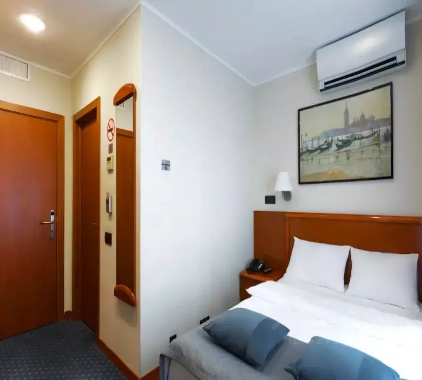 Комната Москва ул. Усачева, 35С1 - Фото 2