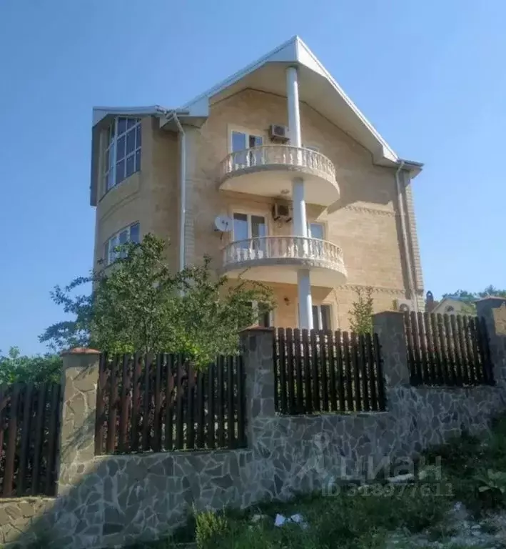 Дом в Краснодарский край, Геленджик городской округ, с. ... - Фото 0