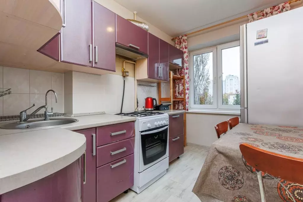 2-к кв. Башкортостан, Уфа Коммунистическая ул., 22 (49.0 м) - Фото 2