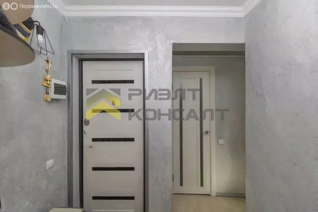 3-комнатная квартира: Омск, улица Химиков, 52 (59.6 м) - Фото 0