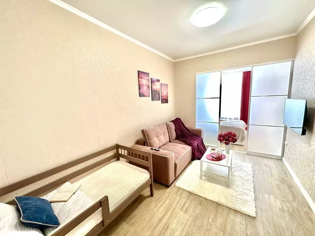 1-к кв. Краснодарский край, Геленджик Крымская ул., 22к22 (50.0 м) - Фото 1
