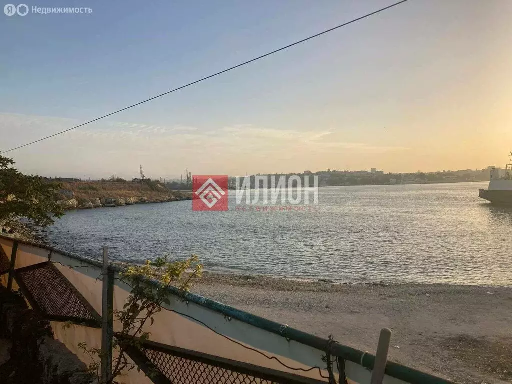 Участок в Севастополь, набережная Достоевского (6.3 м) - Фото 0