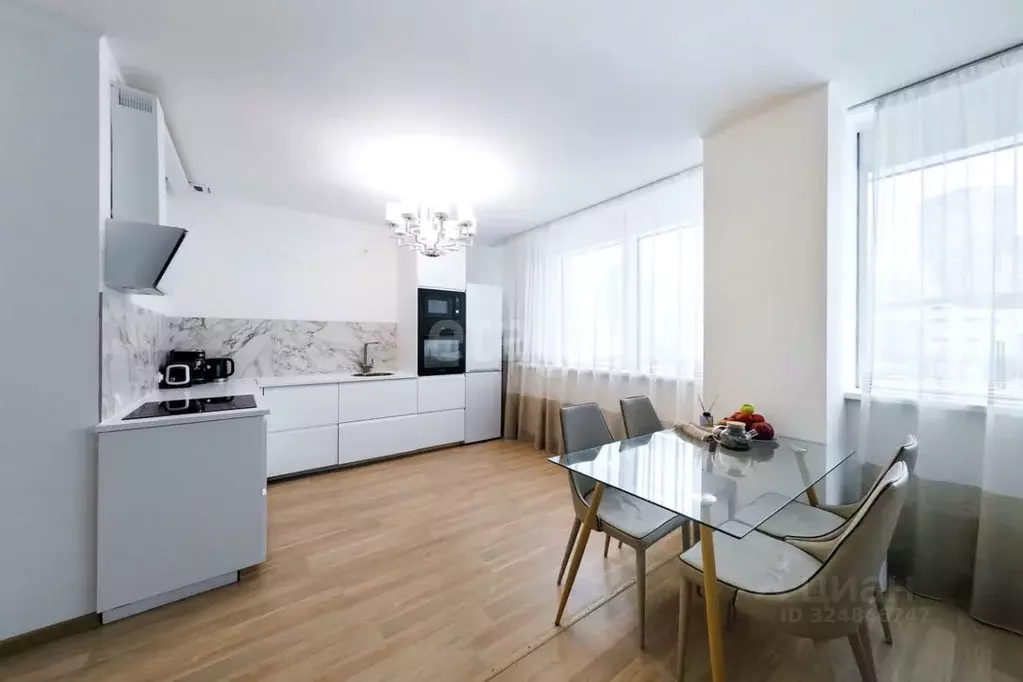 3-к кв. Свердловская область, Екатеринбург ул. Хохрякова, 63 (123.4 м) - Фото 1