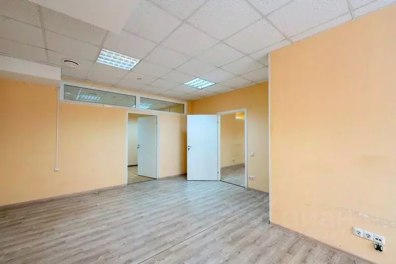 Торговая площадь в Санкт-Петербург Заозерная ул., 10 (13 м) - Фото 1