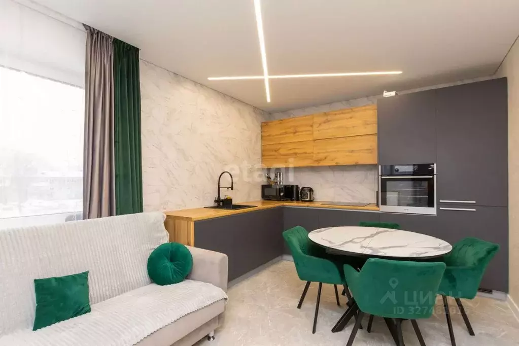 2-к кв. Тюменская область, Тюмень ул. Тальниковая, 1 (74.4 м) - Фото 2