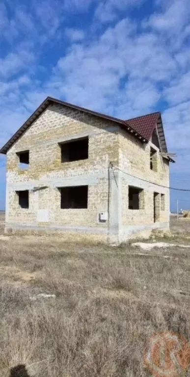 Дом в Крым, Евпатория ул. Мемета Нузета, 51/2 (200 м) - Фото 1