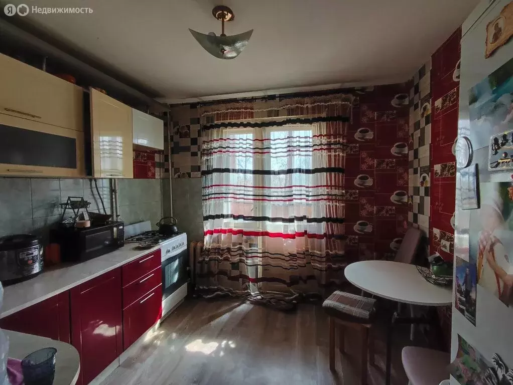 2-комнатная квартира: Псков, Красноармейская улица, 12 (51.8 м) - Фото 0