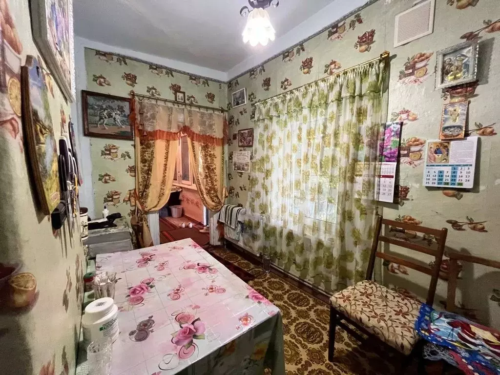 2-к кв. Крым, Бахчисарай ул. Речная, 86 (48.0 м) - Фото 0