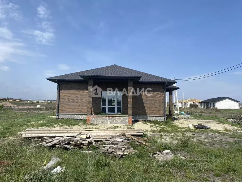 Дом в Белгородская область, Старый Оскол ул. Персиковая (120 м) - Фото 0