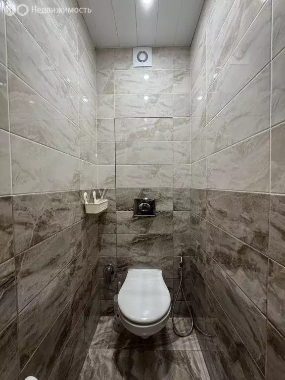 3-комнатная квартира: Дзержинский, Лесная улица, 13 (62.1 м) - Фото 1