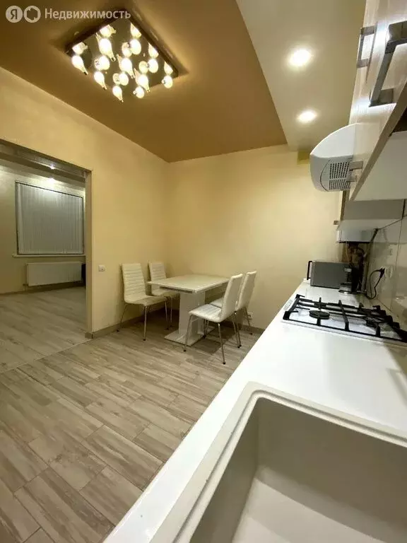 3-комнатная квартира: станица Северская, Запорожская улица, 37 (80 м) - Фото 1