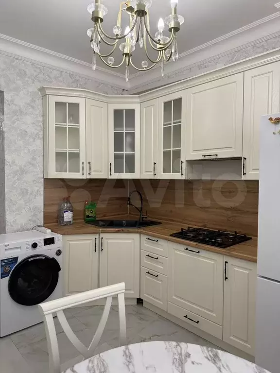 1-к. квартира, 45 м, 1/7 эт. - Фото 1